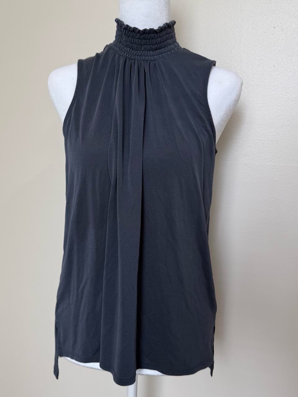 Olive & Oak Charcoal Mock Neck Sleeveless Top